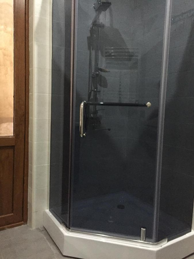 House 41 Bed & Breakfast Tbilisi Bagian luar foto