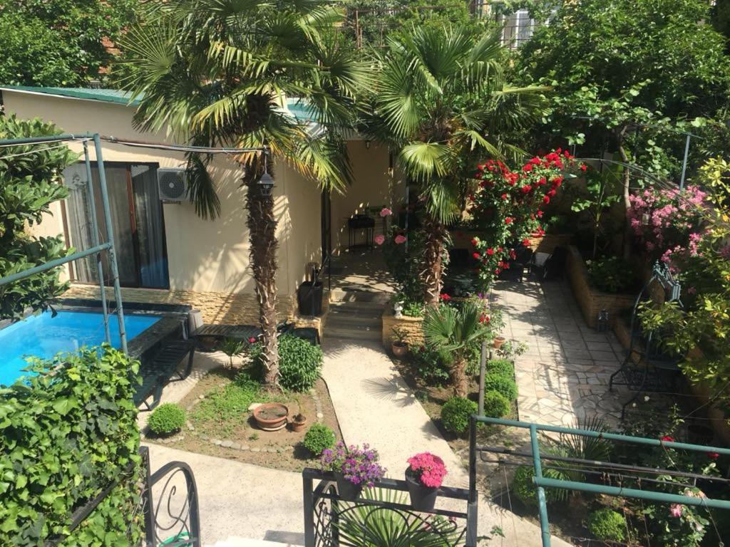 House 41 Bed & Breakfast Tbilisi Bagian luar foto