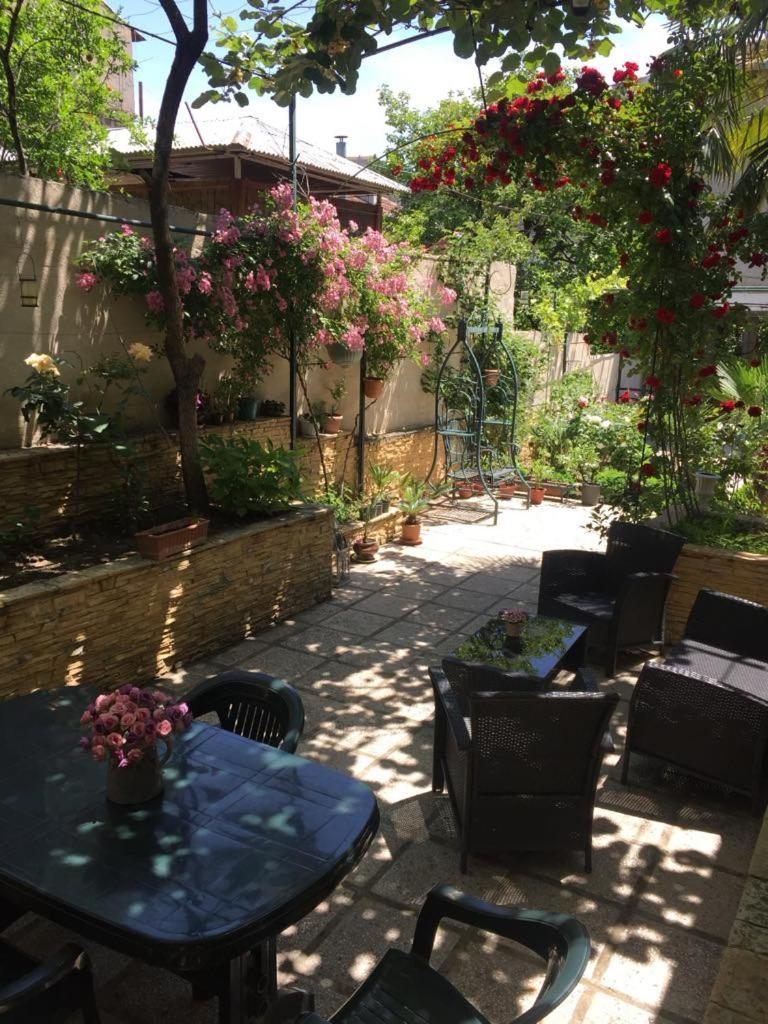 House 41 Bed & Breakfast Tbilisi Bagian luar foto