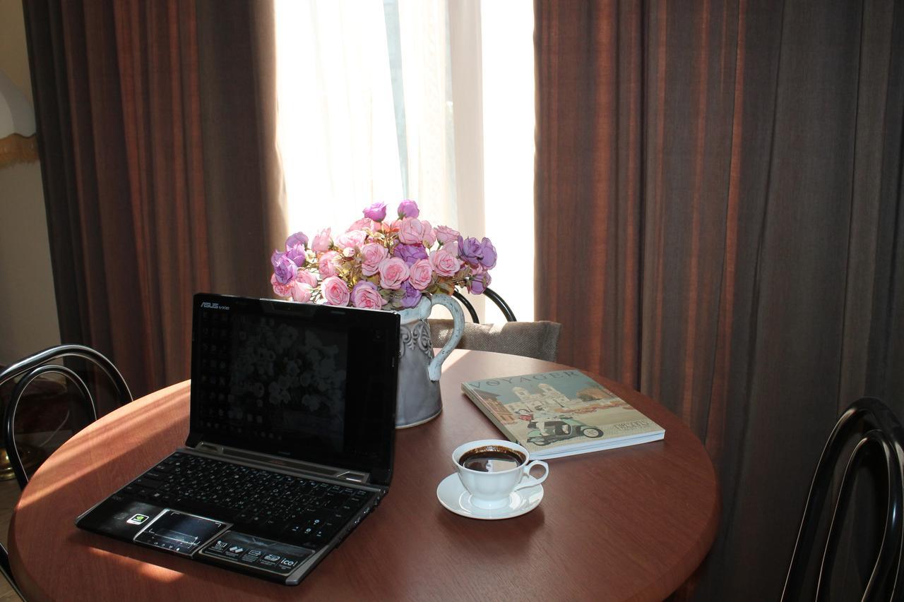 House 41 Bed & Breakfast Tbilisi Bagian luar foto