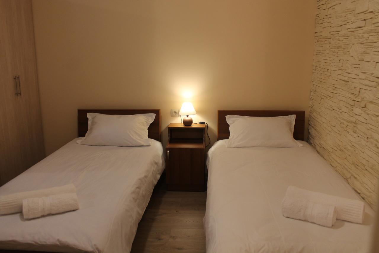 House 41 Bed & Breakfast Tbilisi Bagian luar foto