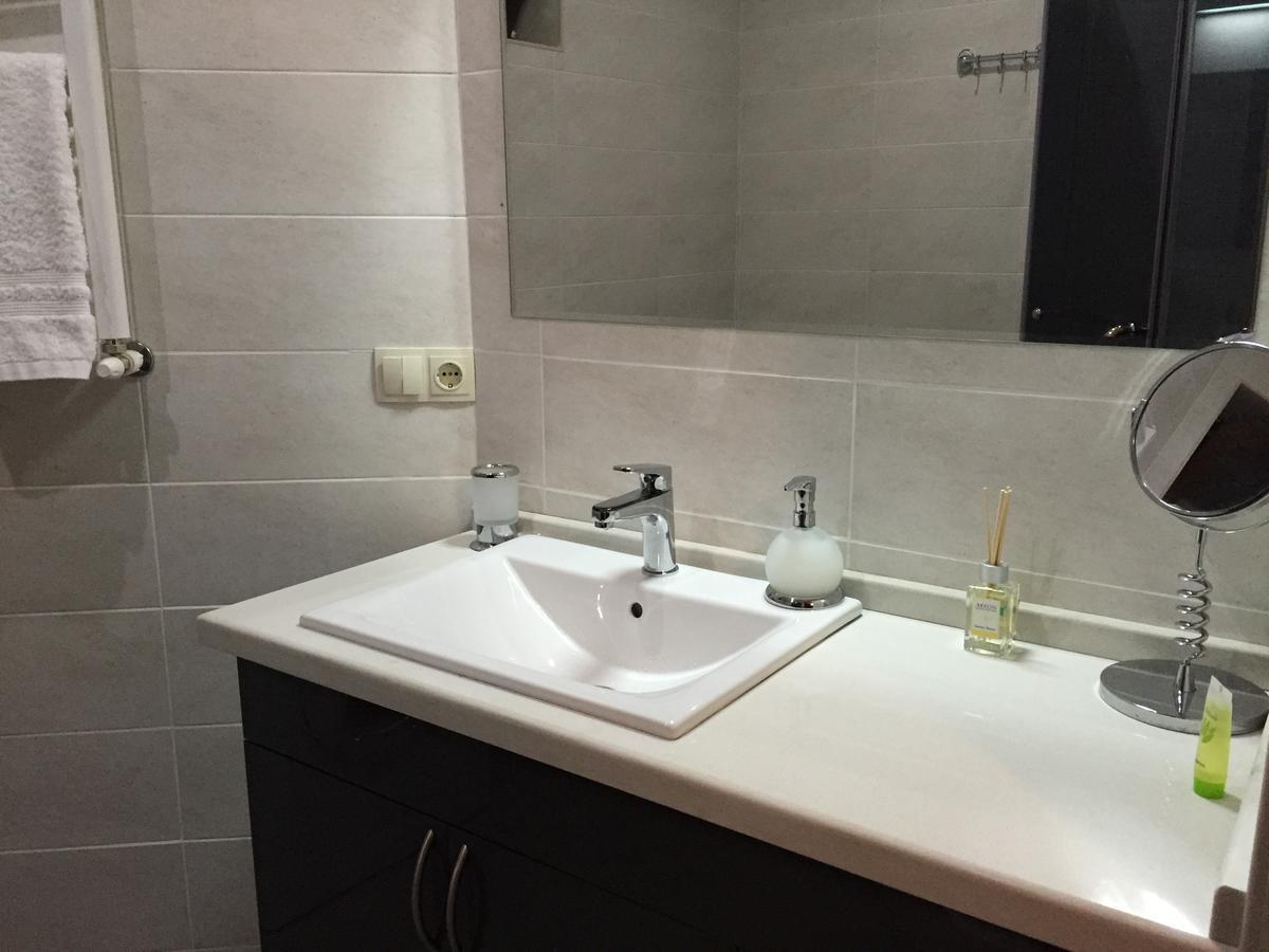 House 41 Bed & Breakfast Tbilisi Bagian luar foto