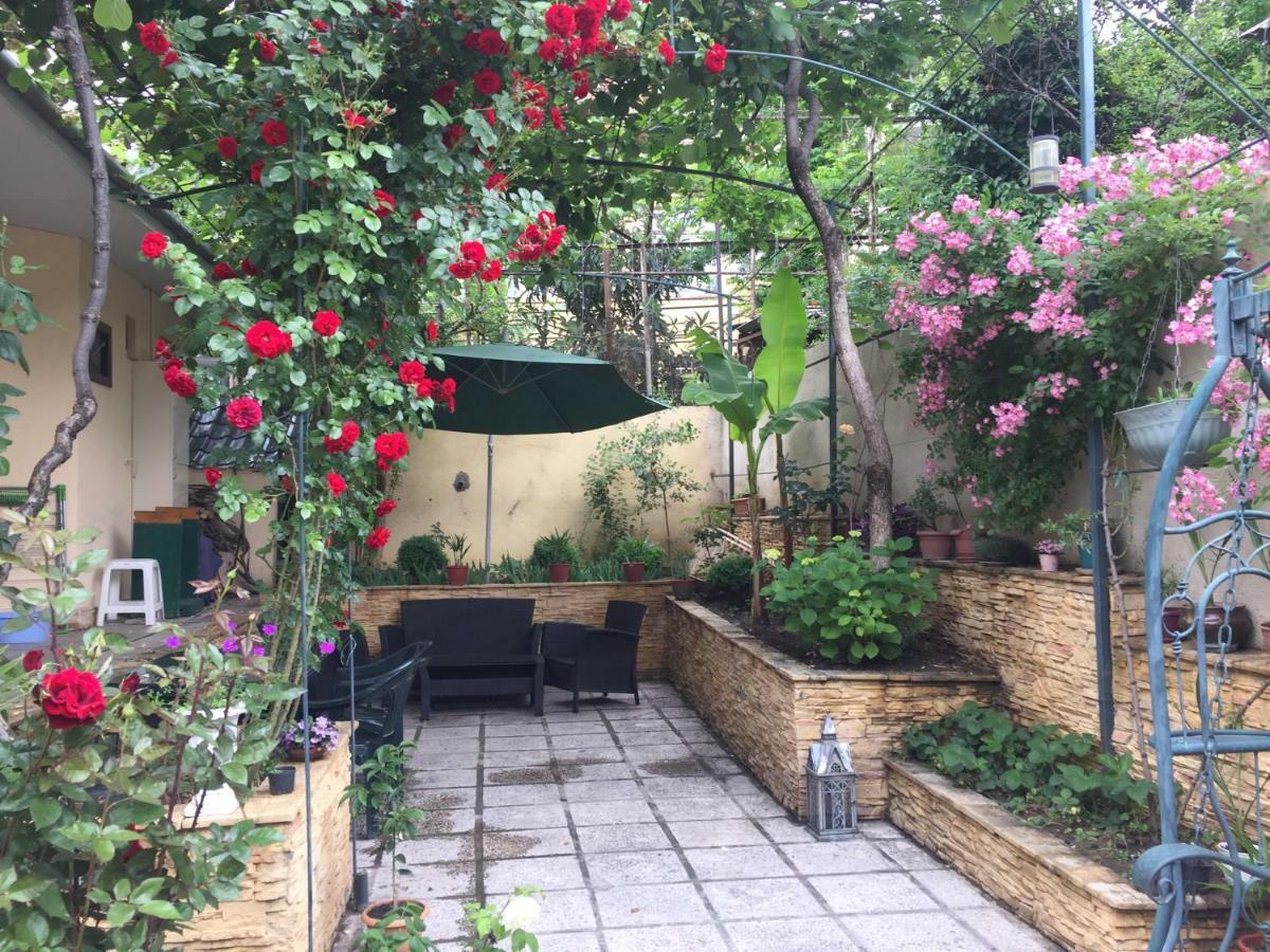 House 41 Bed & Breakfast Tbilisi Bagian luar foto